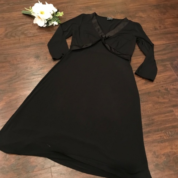 BCBG Dresses & Skirts - BCBG paris | black midi dress with twist neckline